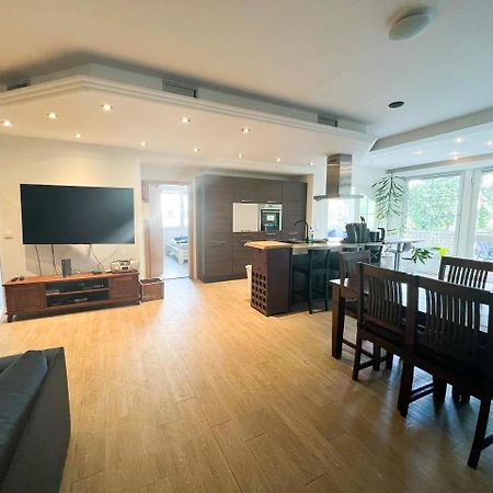 Grosse & Voll Ausgestattete Apartments, Studios, Doppelzimmer, Workspace, Parkplatz, Netflix, Prime & Schnelles Wifi In Ruhiger Lage Mit Garten 鲁多尔施塔特 外观 照片