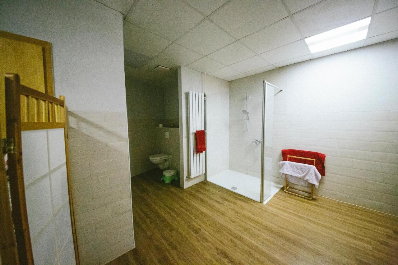 Grosse & Voll Ausgestattete Apartments, Studios, Doppelzimmer, Workspace, Parkplatz, Netflix, Prime & Schnelles Wifi In Ruhiger Lage Mit Garten 鲁多尔施塔特 外观 照片