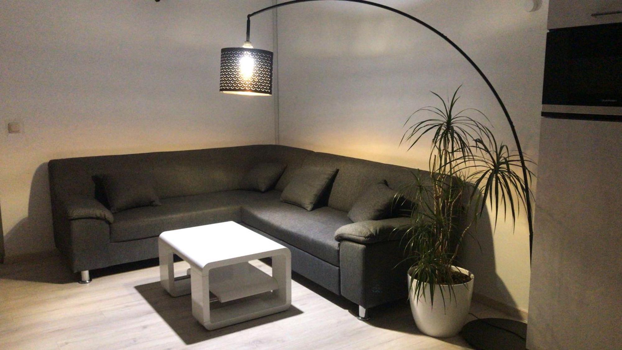 Grosse & Voll Ausgestattete Apartments, Studios, Doppelzimmer, Workspace, Parkplatz, Netflix, Prime & Schnelles Wifi In Ruhiger Lage Mit Garten 鲁多尔施塔特 外观 照片