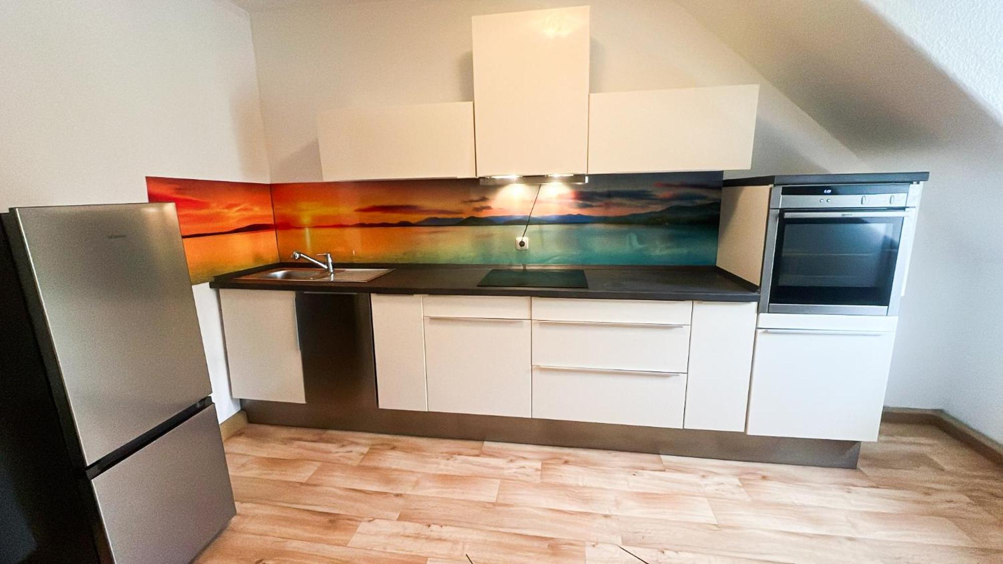 Grosse & Voll Ausgestattete Apartments, Studios, Doppelzimmer, Workspace, Parkplatz, Netflix, Prime & Schnelles Wifi In Ruhiger Lage Mit Garten 鲁多尔施塔特 客房 照片