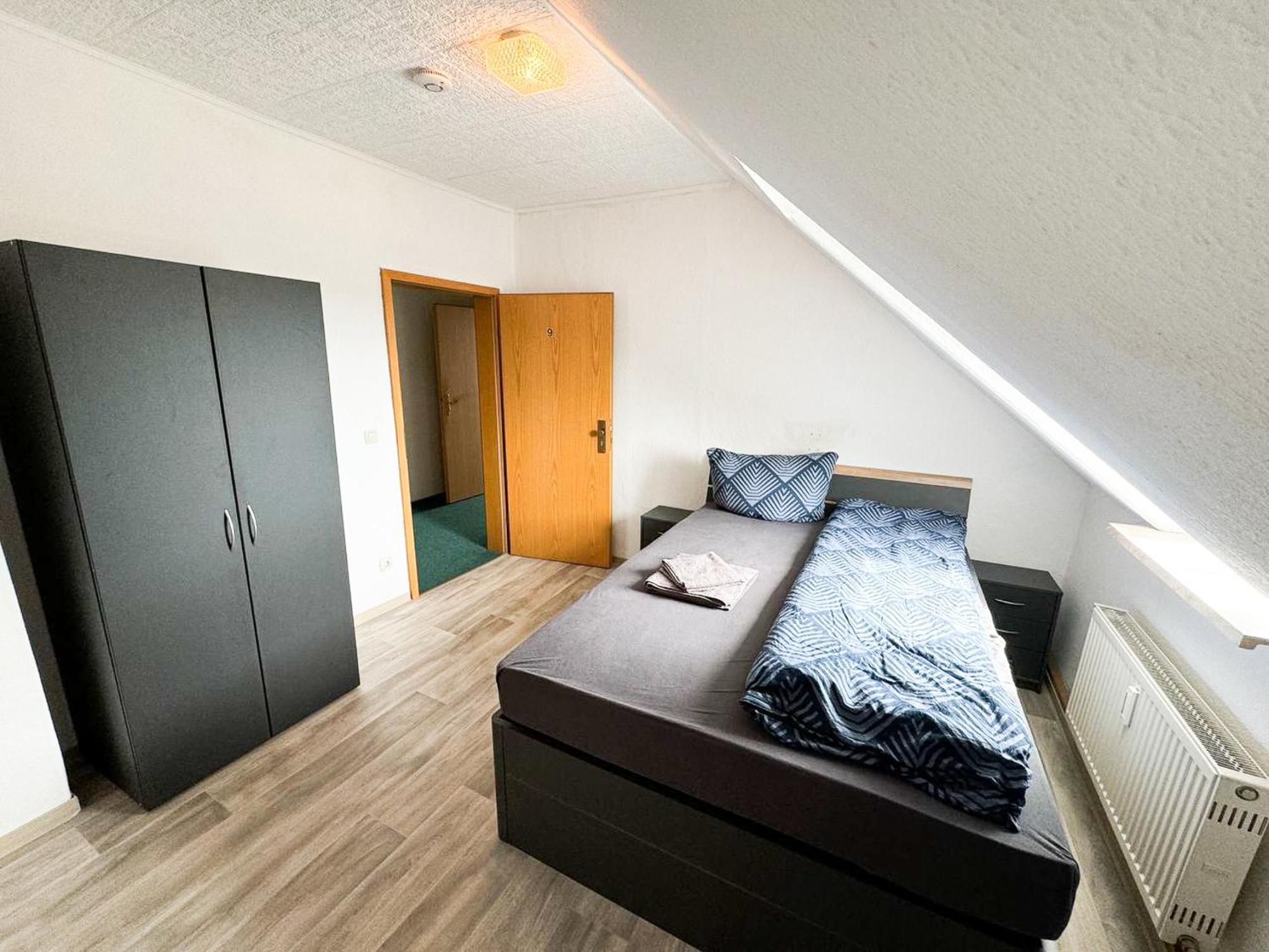 Grosse & Voll Ausgestattete Apartments, Studios, Doppelzimmer, Workspace, Parkplatz, Netflix, Prime & Schnelles Wifi In Ruhiger Lage Mit Garten 鲁多尔施塔特 客房 照片