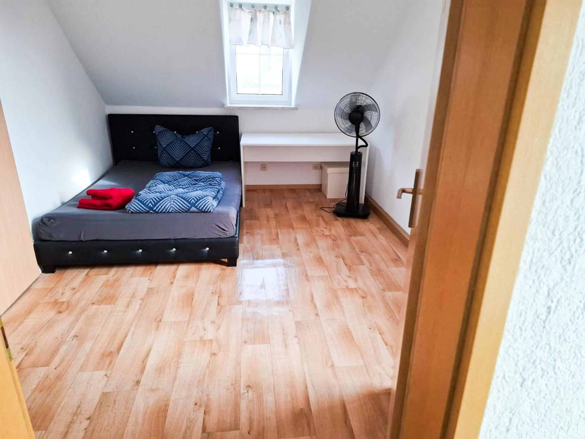 Grosse & Voll Ausgestattete Apartments, Studios, Doppelzimmer, Workspace, Parkplatz, Netflix, Prime & Schnelles Wifi In Ruhiger Lage Mit Garten 鲁多尔施塔特 客房 照片